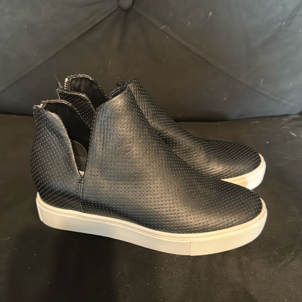 Steve Madden shoes. New never been worn.